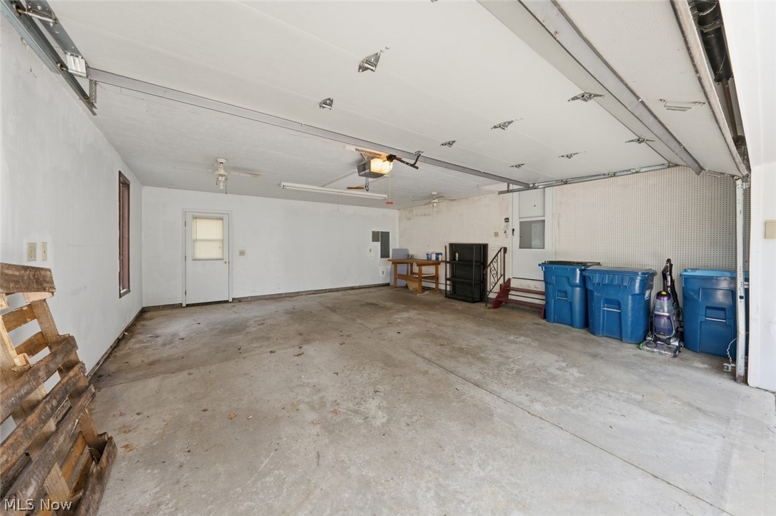 5565 Pin Oak Circle Sheffield Village OH 44054
