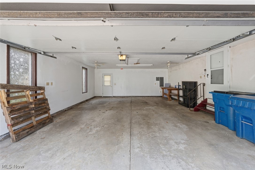 5565 Pin Oak Circle Sheffield Village OH 44054