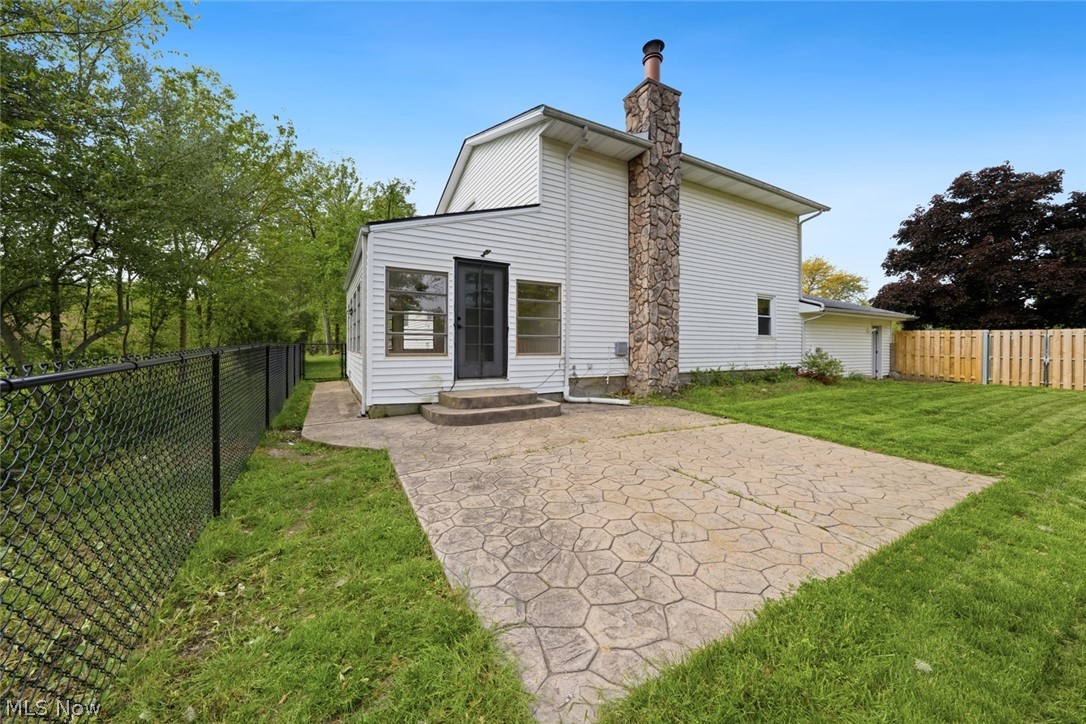 5565 Pin Oak Circle Sheffield Village OH 44054