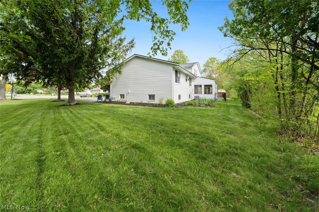 5565 Pin Oak Circle Sheffield Village OH 44054