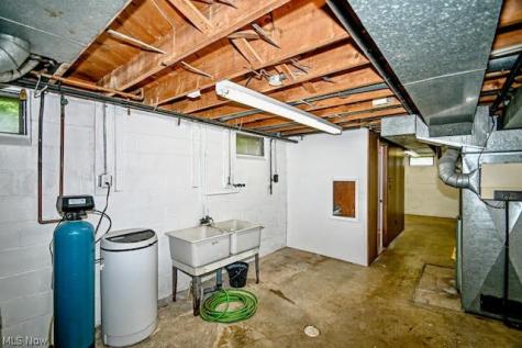 2333 Brooklyn SW Canton OH 44706