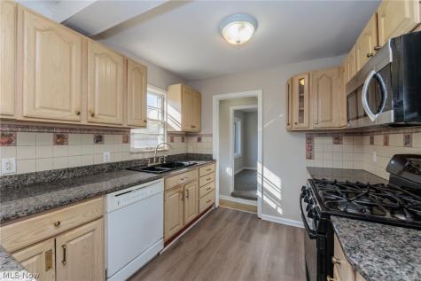 5312 Cato Street Maple Heights OH 44137