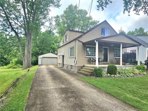 2231 N Glenwood Avenue Niles OH 44446