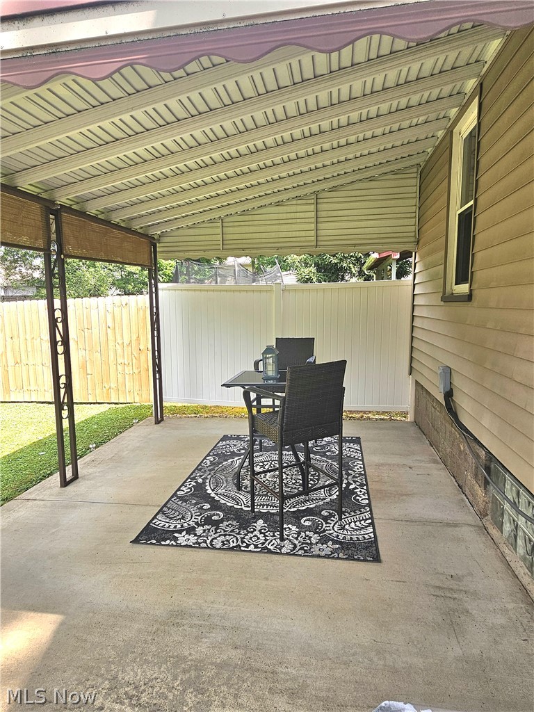 2231 N Glenwood Avenue Niles OH 44446