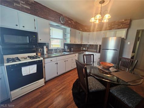 2231 N Glenwood Avenue Niles OH 44446