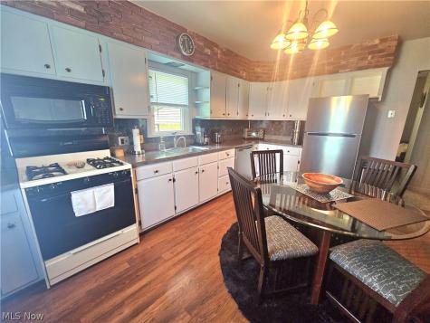 2231 N Glenwood Avenue Niles OH 44446