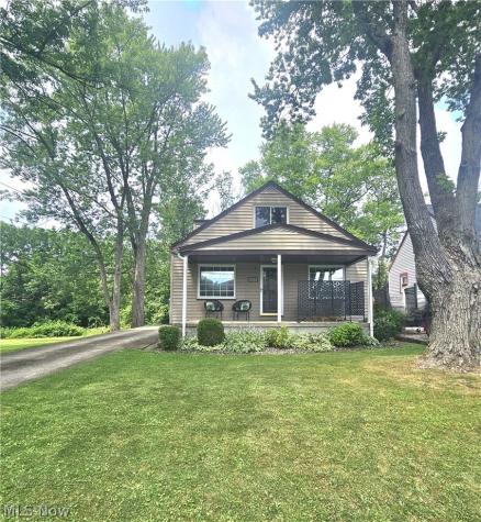 2231 N Glenwood Avenue Niles OH 44446