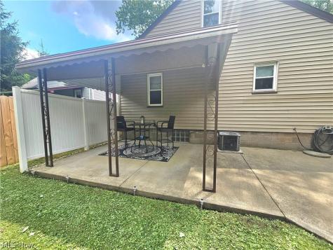 2231 N Glenwood Avenue Niles OH 44446