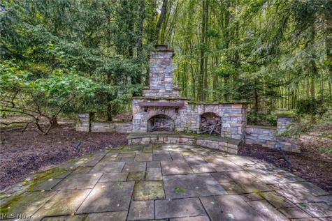 7442 Worlington Drive Solon OH 44139