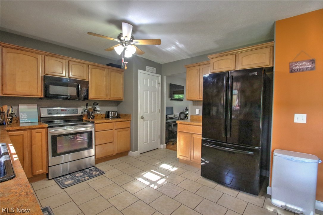 2157 Flame Lake Drive Roaming Shores OH 44084
