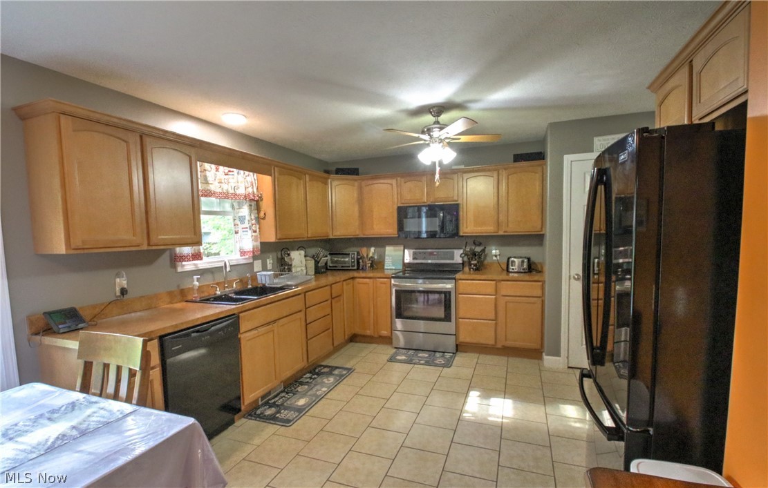 2157 Flame Lake Drive Roaming Shores OH 44084