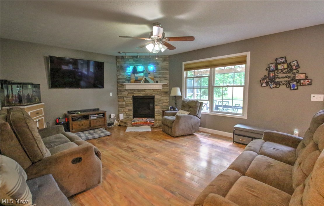 2157 Flame Lake Drive Roaming Shores OH 44084