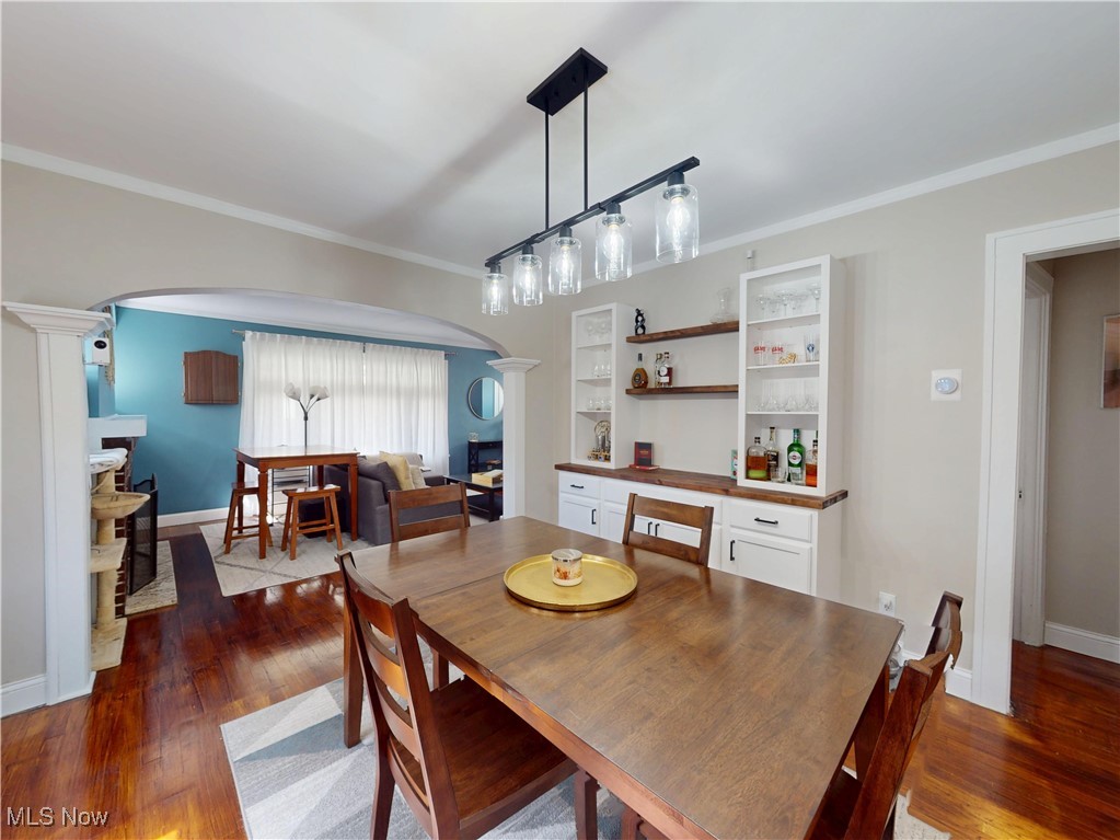 3585 Warren Road Cleveland OH 44111