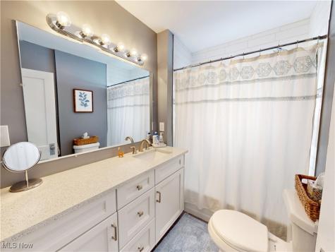 3585 Warren Road Cleveland OH 44111