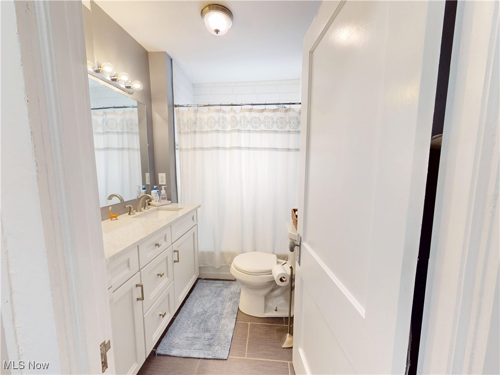 3585 Warren Road Cleveland OH 44111