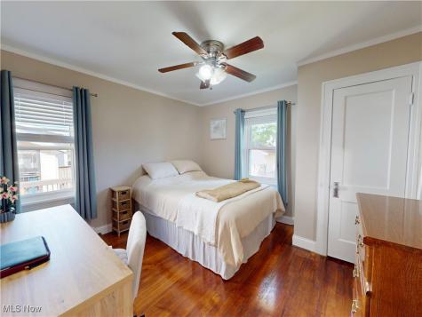 3585 Warren Road Cleveland OH 44111