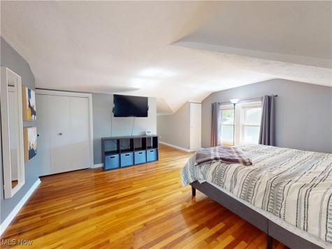 3585 Warren Road Cleveland OH 44111