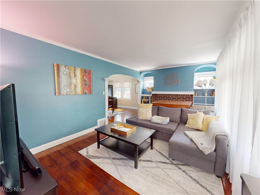 3585 Warren Road Cleveland OH 44111