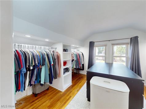 3585 Warren Road Cleveland OH 44111