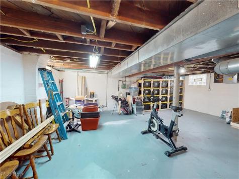 3585 Warren Road Cleveland OH 44111