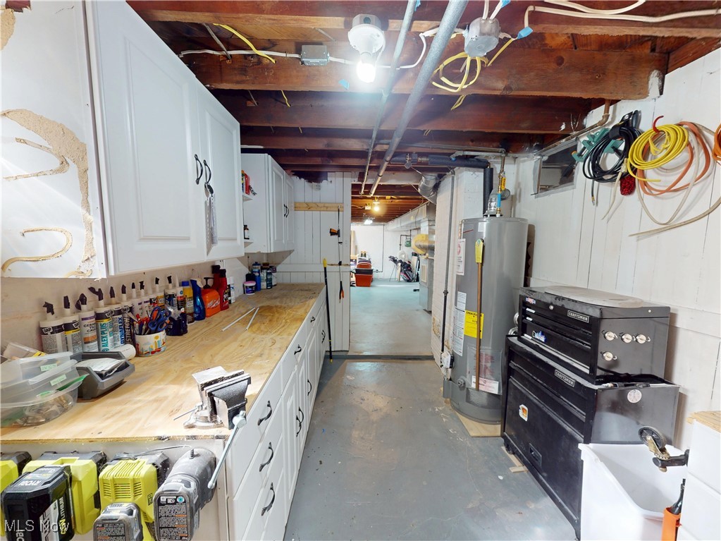 3585 Warren Road Cleveland OH 44111