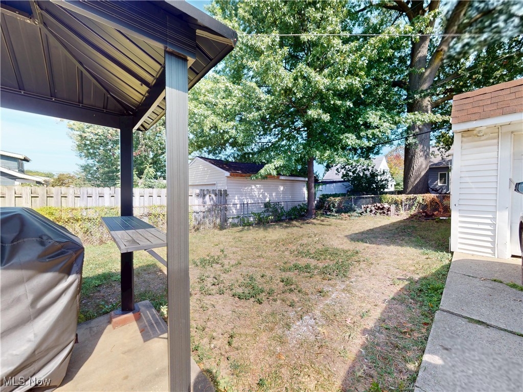 3585 Warren Road Cleveland OH 44111