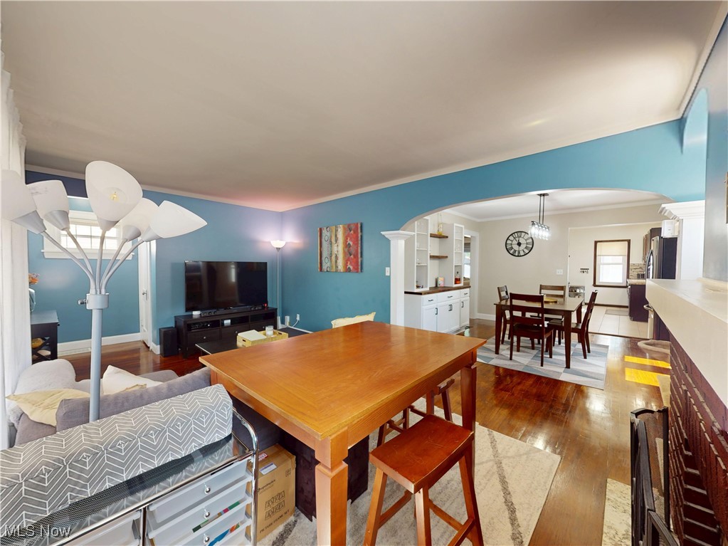 3585 Warren Road Cleveland OH 44111