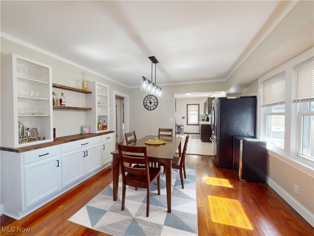 3585 Warren Road Cleveland OH 44111