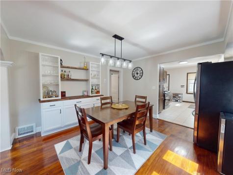 3585 Warren Road Cleveland OH 44111