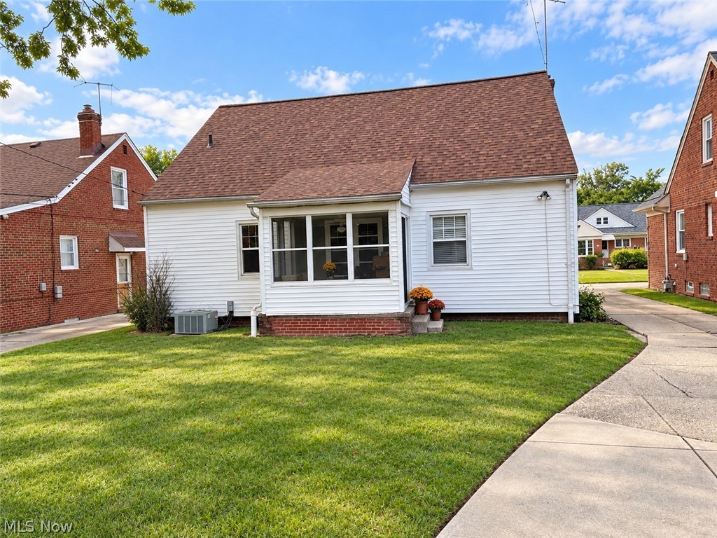 4234 Okalona Road South Euclid OH 44121