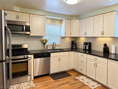 4234 Okalona Road South Euclid OH 44121