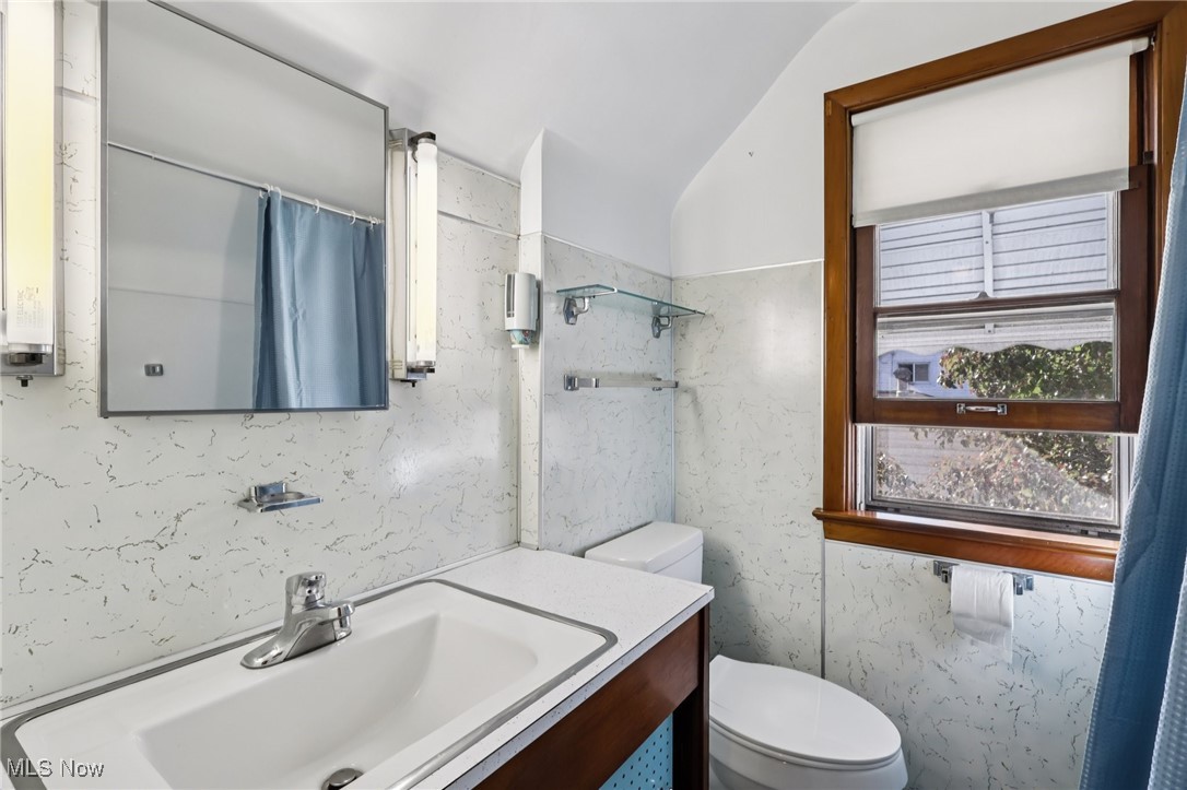 2780 Cory Avenue Akron OH 44314