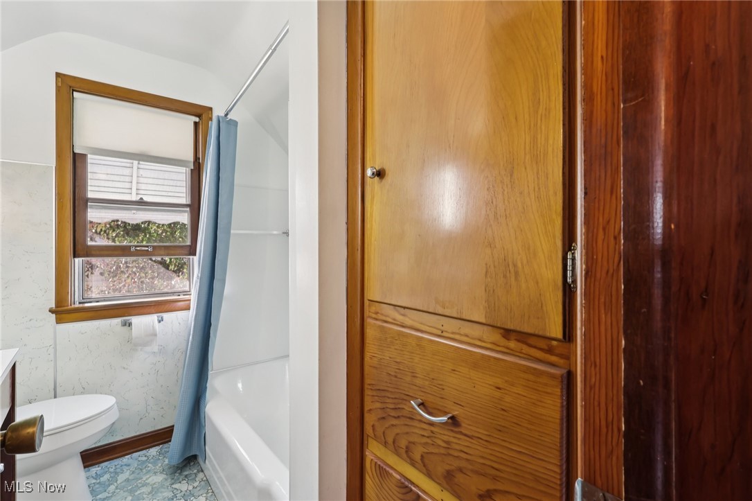 2780 Cory Avenue Akron OH 44314