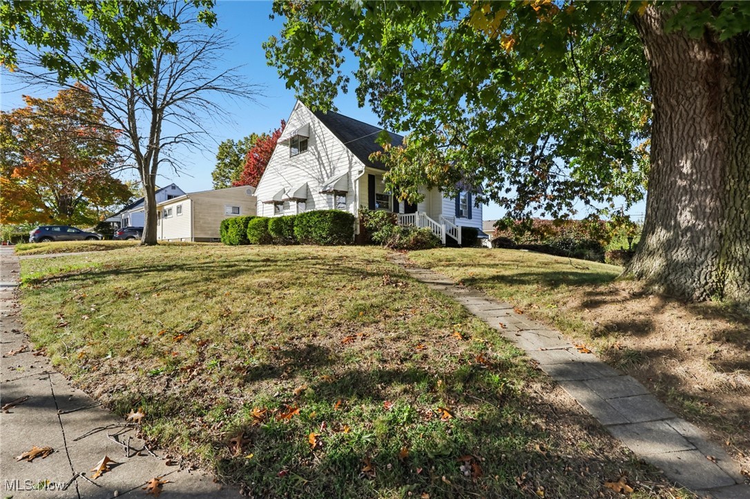 2780 Cory Avenue Akron OH 44314