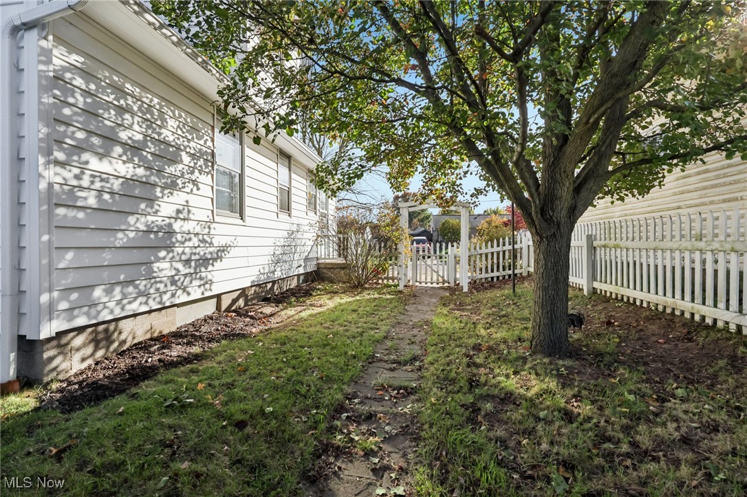 2780 Cory Avenue Akron OH 44314