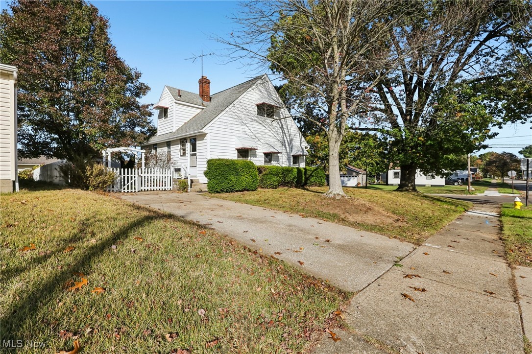 2780 Cory Avenue Akron OH 44314