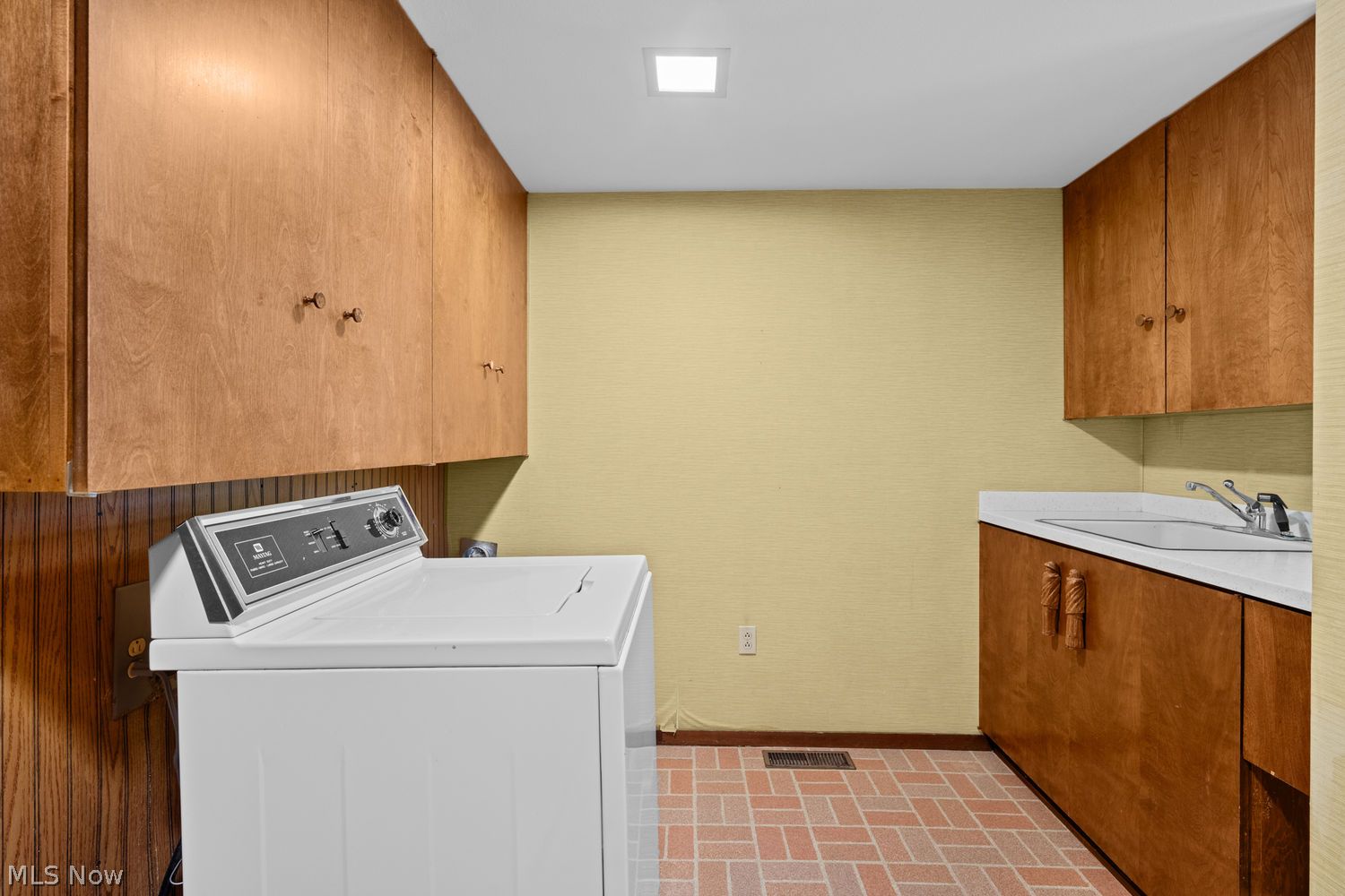 409 Burr Oak Drive Kent OH 44240