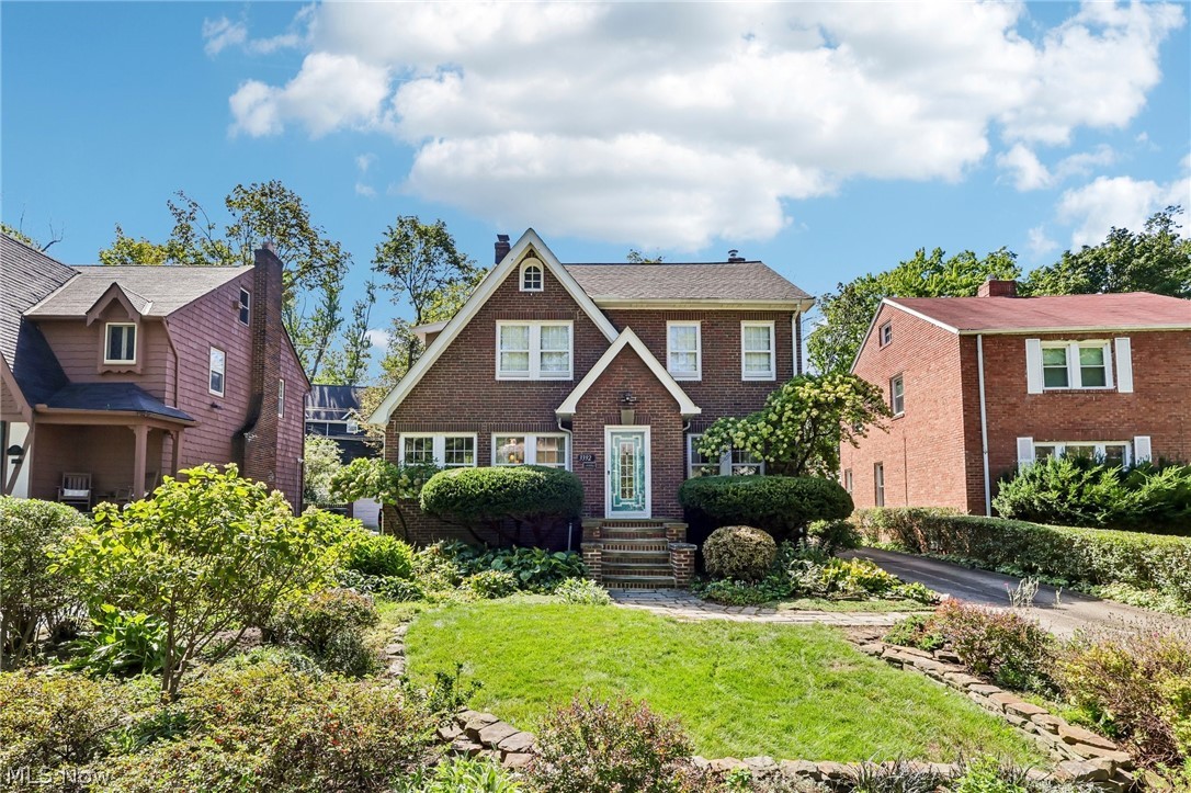 3392 Meadowbrook Boulevard Cleveland Heights OH 44118