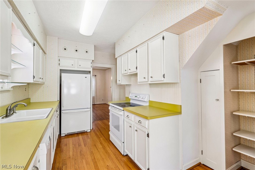3392 Meadowbrook Boulevard Cleveland Heights OH 44118