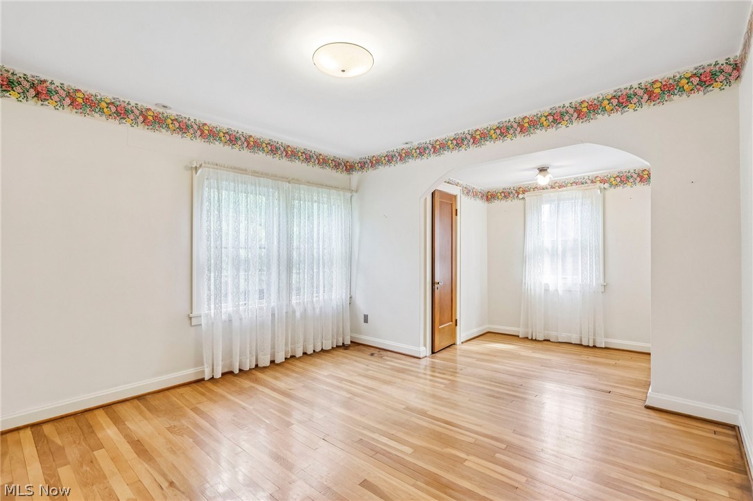 3392 Meadowbrook Boulevard Cleveland Heights OH 44118
