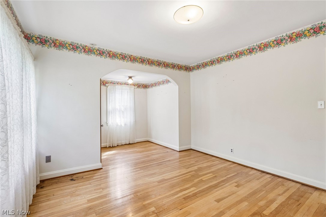 3392 Meadowbrook Boulevard Cleveland Heights OH 44118