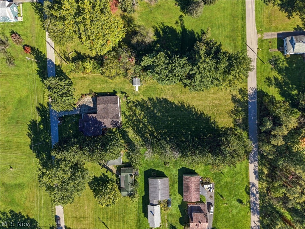 1953 Lawn Avenue Lowellville OH 44436