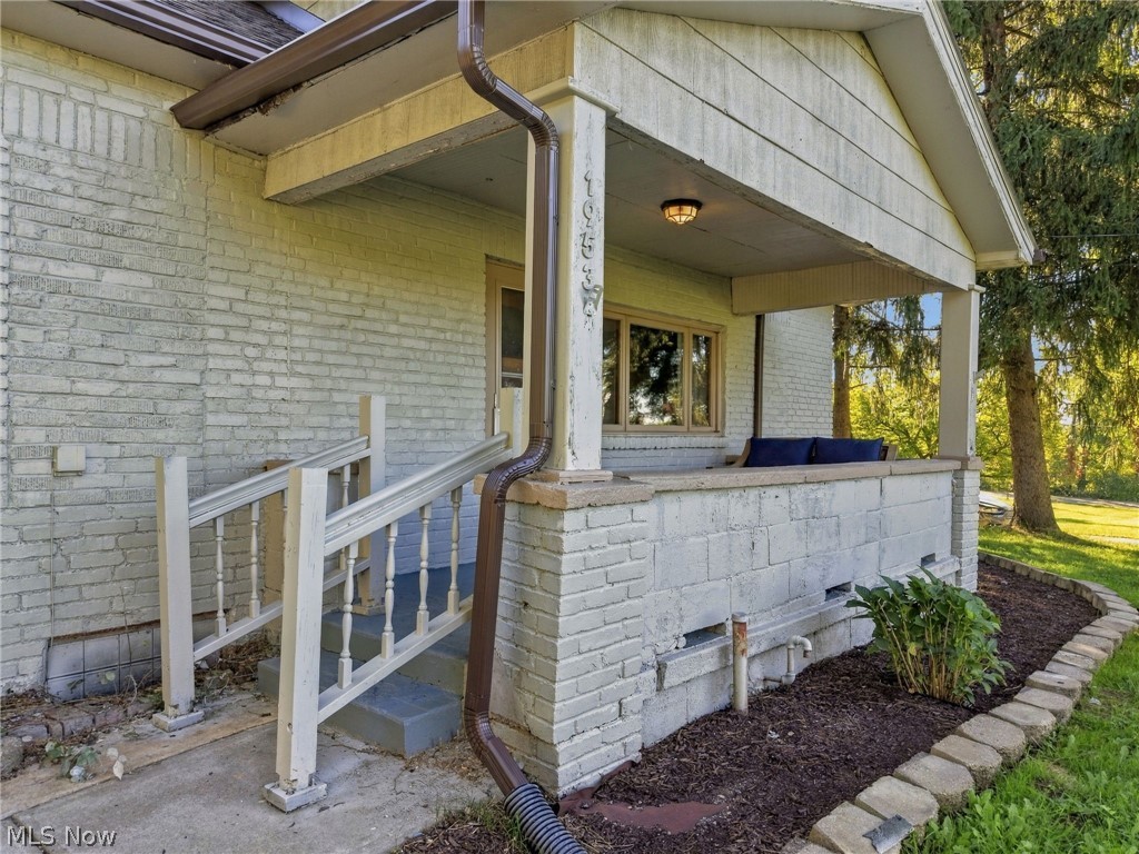 1953 Lawn Avenue Lowellville OH 44436