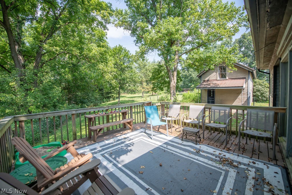 1685 N Orchard Road NE Bolivar OH 44612