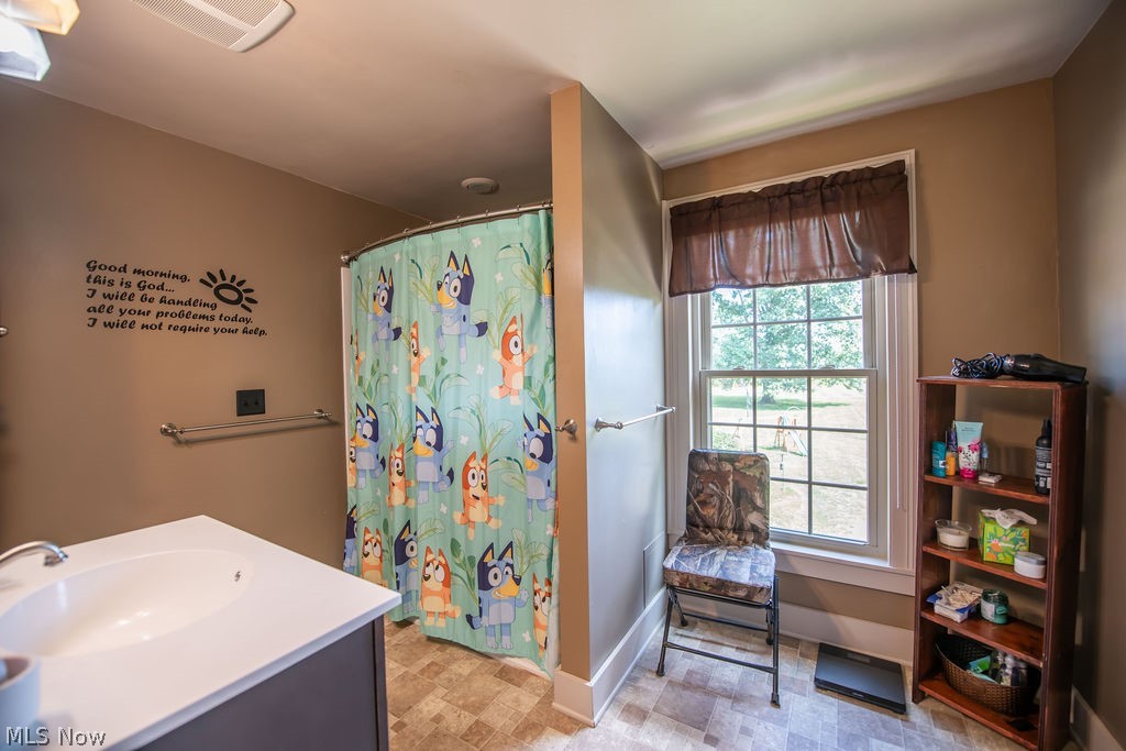 1685 N Orchard Road NE Bolivar OH 44612