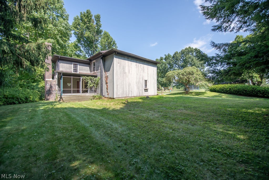 1685 N Orchard Road NE Bolivar OH 44612