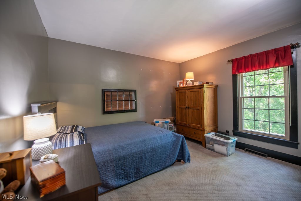 1685 N Orchard Road NE Bolivar OH 44612