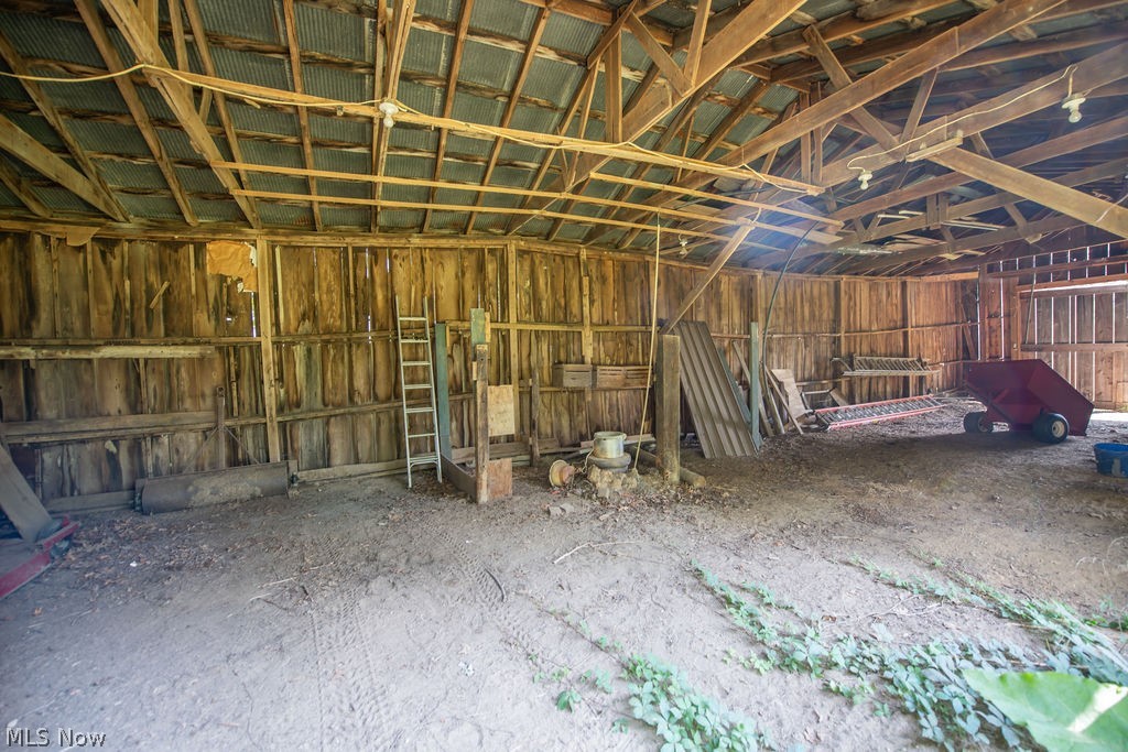 1685 N Orchard Road NE Bolivar OH 44612