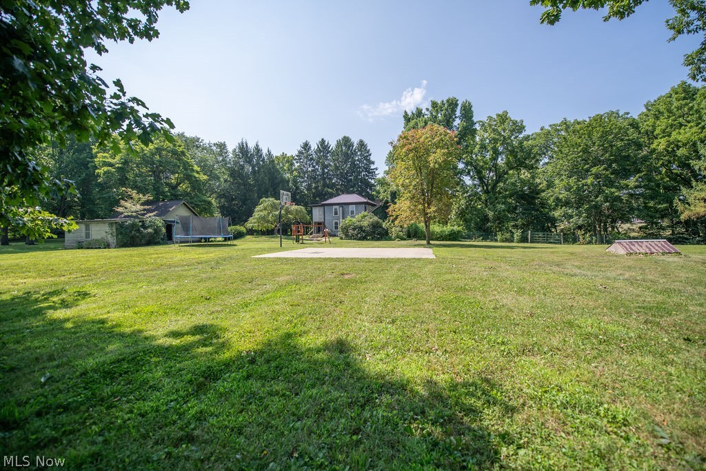 1685 N Orchard Road NE Bolivar OH 44612