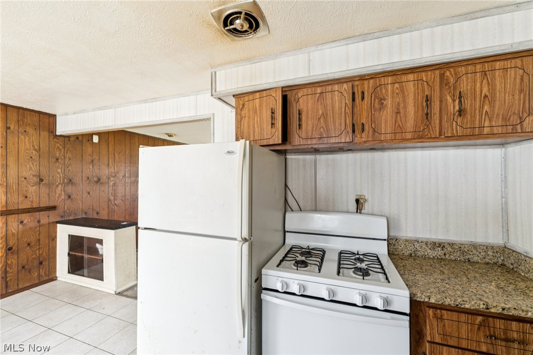 6135 Thistlewood Drive Mentor OH 44060